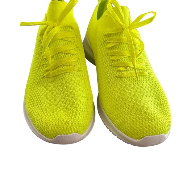 Skechers Size 10 Ultra Flex Sneakers Bright Yellow GENTLY Used - Picture 3 of 6